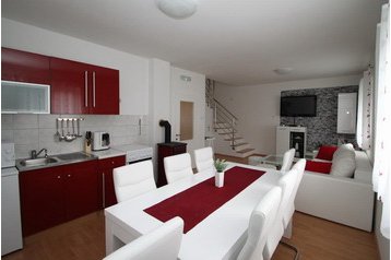 Croacia Chata Otočac, Exterior